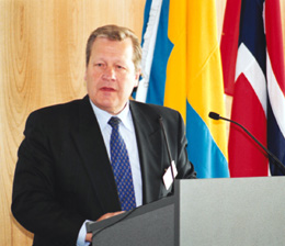 BA03.JPG (32869 BYTES)