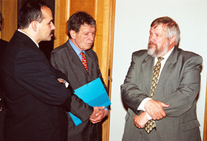 1A02.JPG (36966 BYTES)