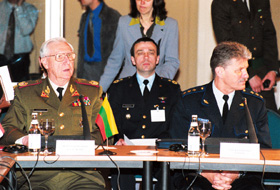 NA05.JPG (43973 BYTES)