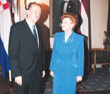 VEST6.JPG (41434 BYTES)