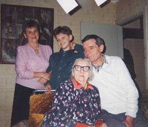 ALMA1.JPG (88191 BYTES)