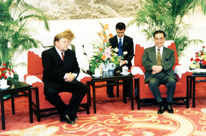 KI02.JPG (54293 BYTES)