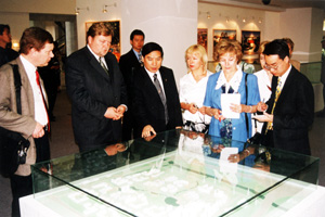 KI04.JPG (42250 BYTES)