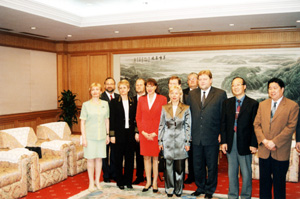 KI09.JPG (42425 BYTES)