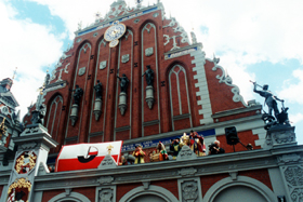 H17.JPG (75179 BYTES)