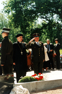 L06.JPG (91450 BYTES)