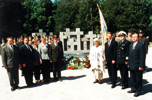 L12.JPG (86854 BYTES)