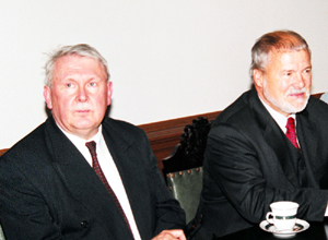 MEK2.JPG (62618 BYTES)