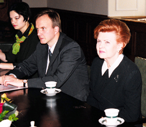 MEK3.JPG (87674 BYTES)