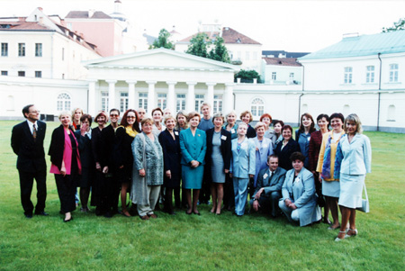 LT1.JPG (80296 BYTES)