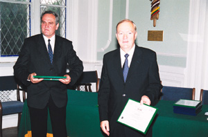 A05.JPG (31187 BYTES)