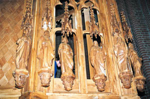 A06.JPG (28410 BYTES)