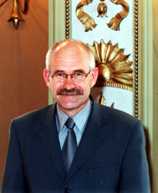 LACIS.JPG (37587 BYTES)