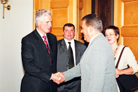 FR5.JPG (66864 BYTES)