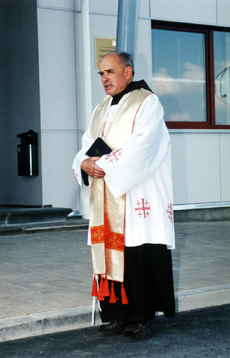 R3.JPG (80845 BYTES)