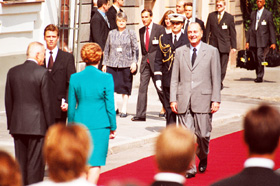 03F.JPG (41972 BYTES)