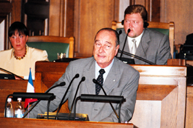 22F.JPG (75835 BYTES)