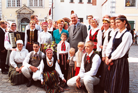 25F.JPG (88988 BYTES)