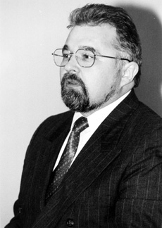 MAKAROVS.JPG (28722 BYTES)