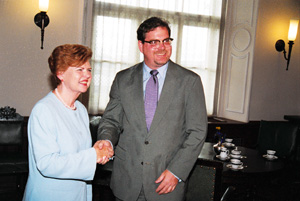 ASMUSS.JPG (32922 BYTES)