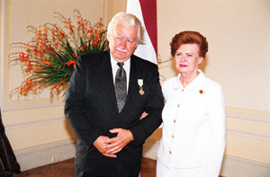 TZO2.JPG (34317 BYTES)