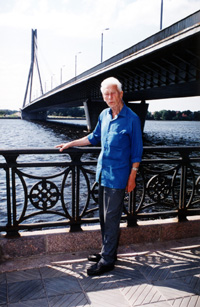 06E.JPG (42657 BYTES)