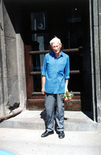 11E.JPG (32946 BYTES)