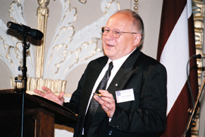 Z06.JPG (36874 BYTES)