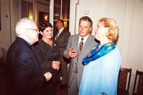 ZZ05.JPG (32801 BYTES)