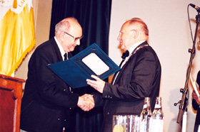 ZZ12.JPG (35453 BYTES)