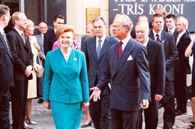 G02.JPG (43672 BYTES)