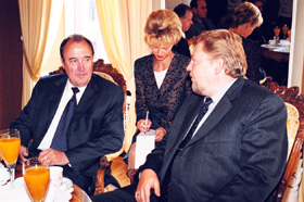 VAC.JPG (42614 BYTES)