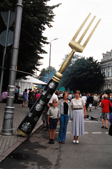 58R.JPG (45505 BYTES)