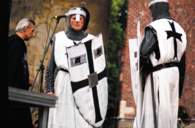 60R.JPG (37096 BYTES)