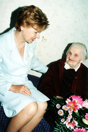 12.JPG (61403 BYTES)