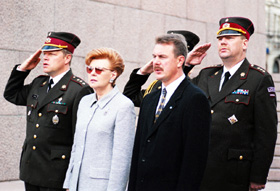 ZS04.JPG (34197 BYTES)