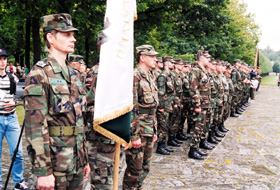 ZS08002.JPG (53200 BYTES)