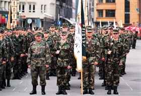 ZS10.JPG (49864 BYTES)