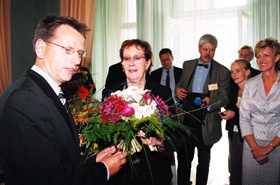 HO4.JPG (37411 bytes)