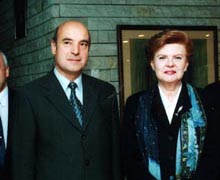 VIKE4.JPG (21037 bytes)