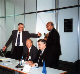 EIROPA1.JPG (24306 bytes)