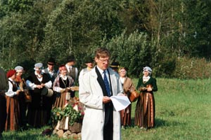 C05.JPG (30423 bytes)