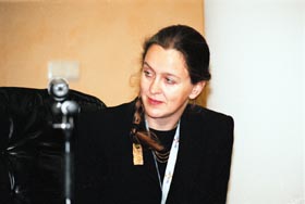 E03.JPG (14815 bytes)