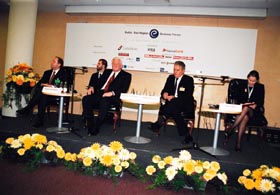 E07.JPG (26644 bytes)