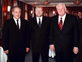 PREMJERI.JPG (18939 bytes)