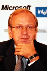 ES2.JPG (20539 bytes)