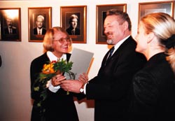 IZ5.JPG (19719 bytes)