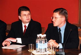 AIZ1.JPG (20094 bytes)