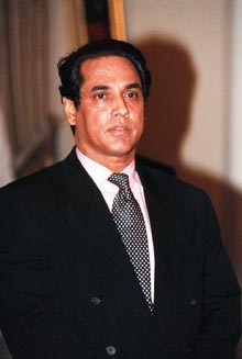 VEST4.JPG (17431 bytes)