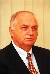 U2.JPG (17577 bytes)